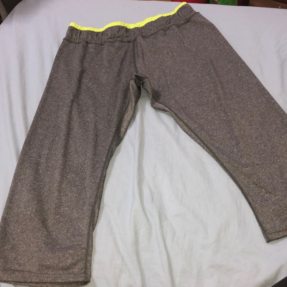 Grey workout leggings